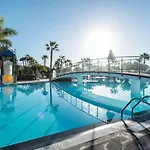 Thb Tropical Island Üdülőközpont