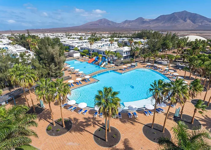 Thb Tropical Island Курортний комплекс 4*