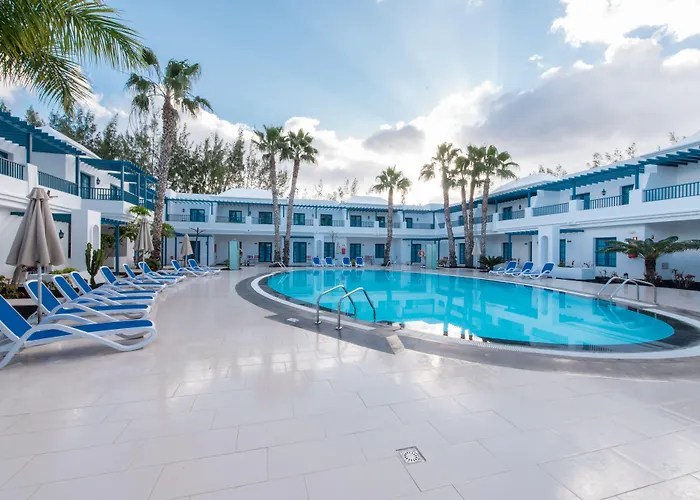 Курортний комплекс Thb Tropical Island Плайя-Бланка