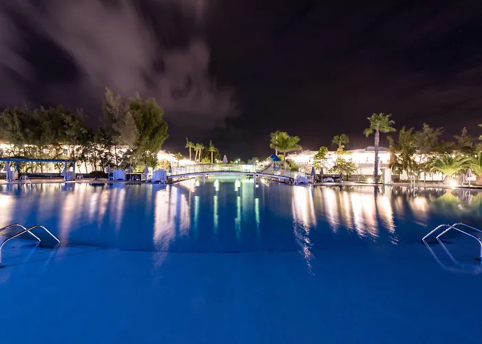 Thb Tropical Island Курортний комплекс